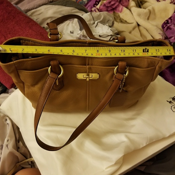 Chelsea camel leather tote! - Picture 6 of 7